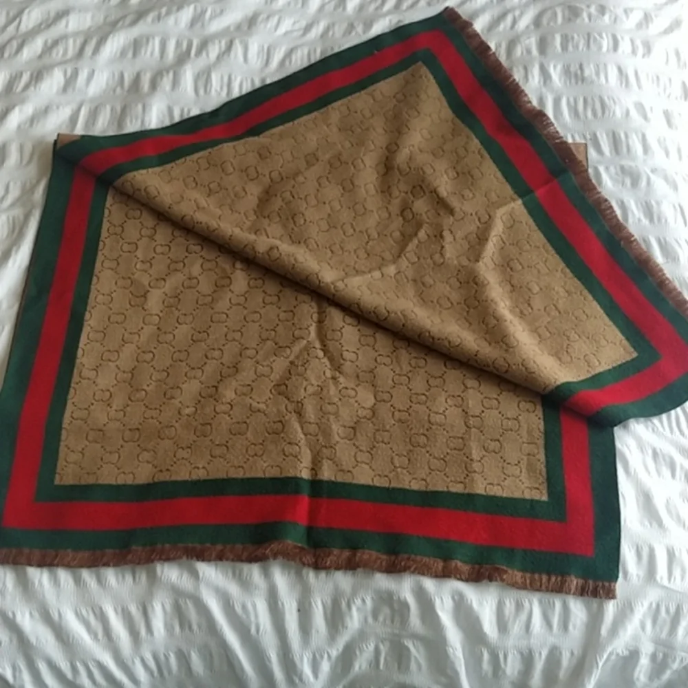 "Gucci" style scarf 2metres long - Picture 1 of 3